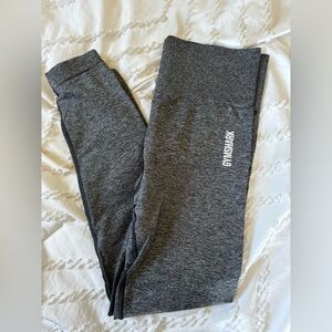 Gymshark adapt marl seamless legging
Color: charcoal grey
Size: medium